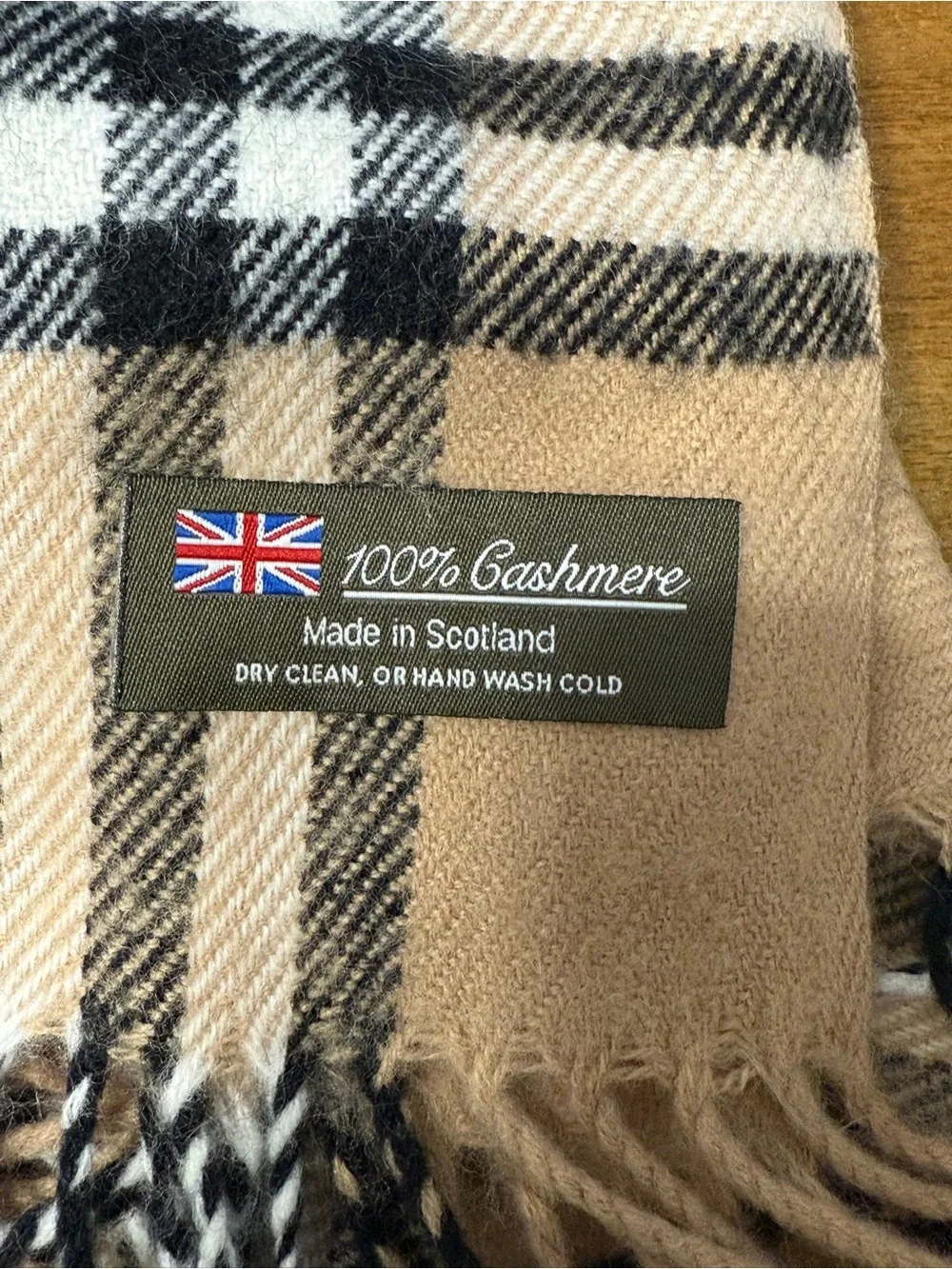Classic Beige Cashmere Plaid Men's Scarf - Luxury Style (64X14 inches)